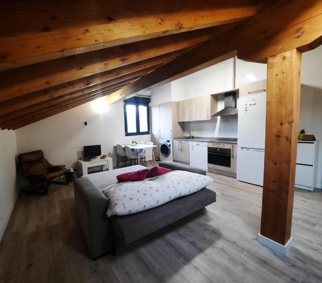 Preciosos Apartamentos A 15 Minutos De Comillas Periedo Eksteriør bilde